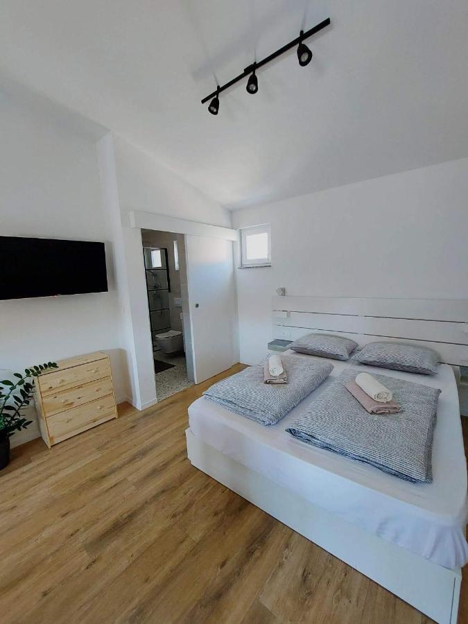 Climber Apartment Starigrad Paklenica Exterior photo