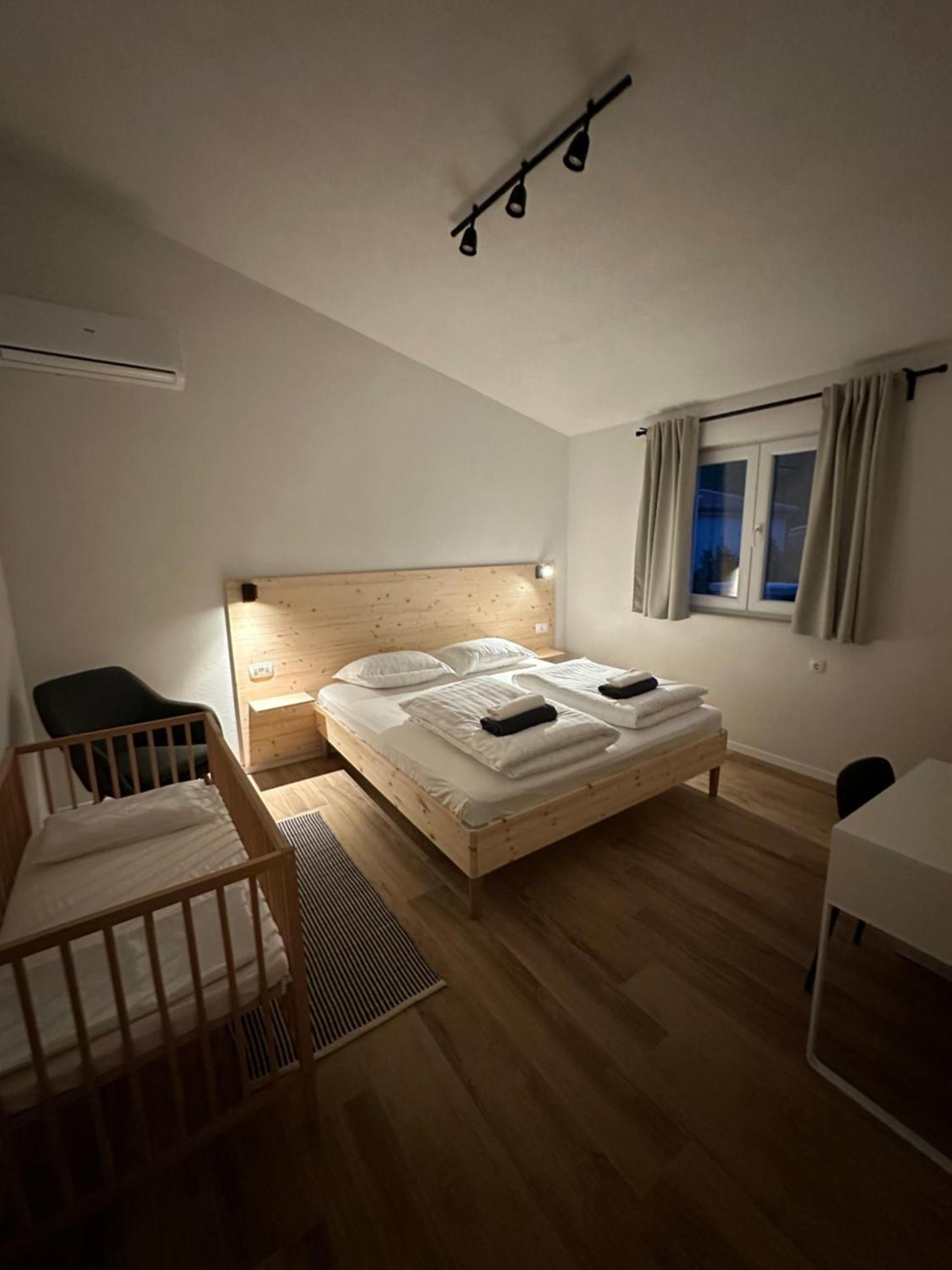 Climber Apartment Starigrad Paklenica Exterior photo